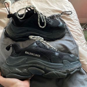 Balenciaga black triple S Sneakers